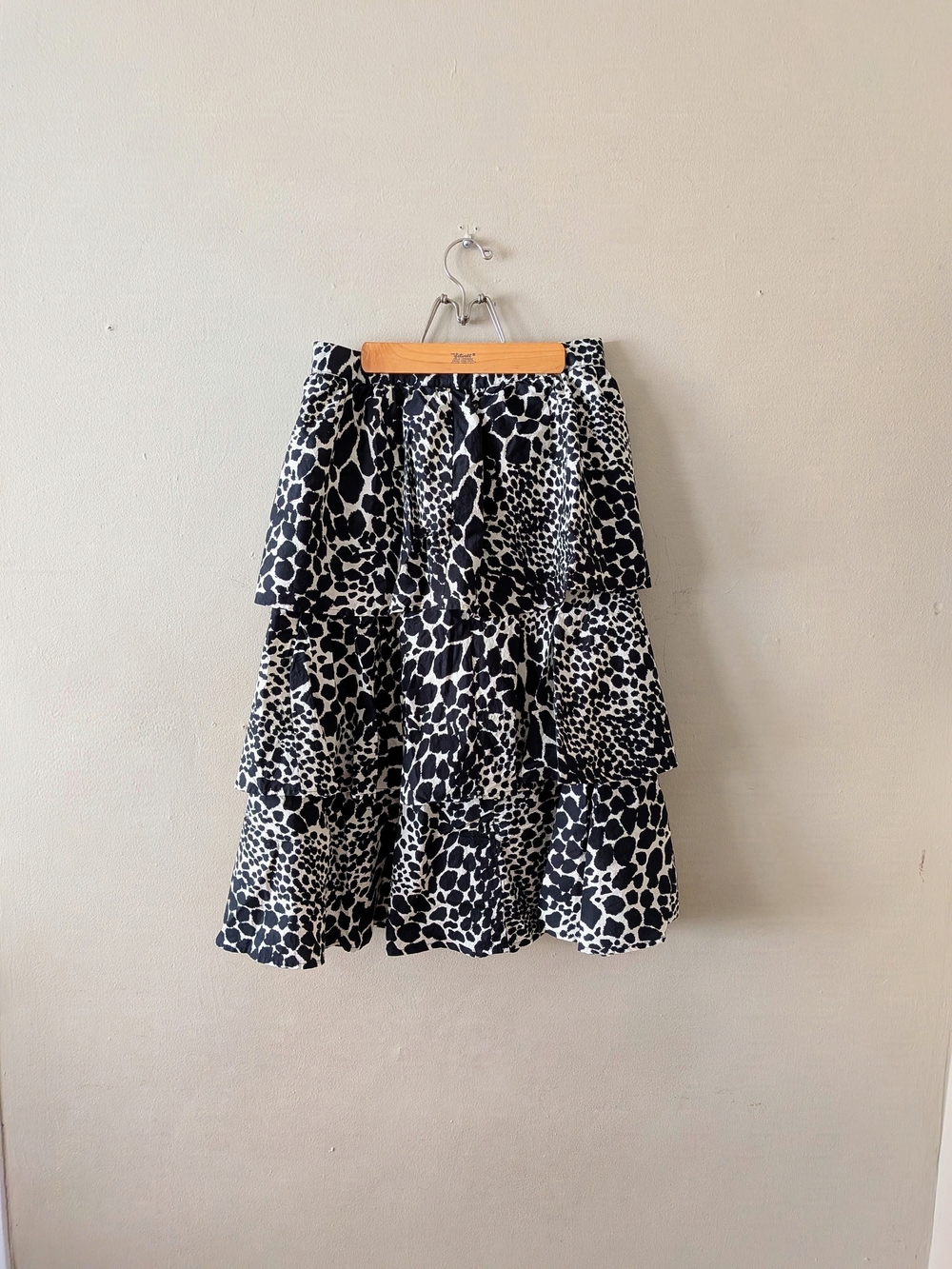 Who What Wear Black and Off White 3-Tiered Animal Print Skirt